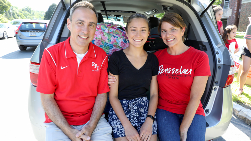 A Family Moving their Daughter into Campus Housing